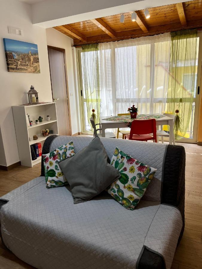 Ferienwohnung Casa Peppino Letojanni Exterior foto